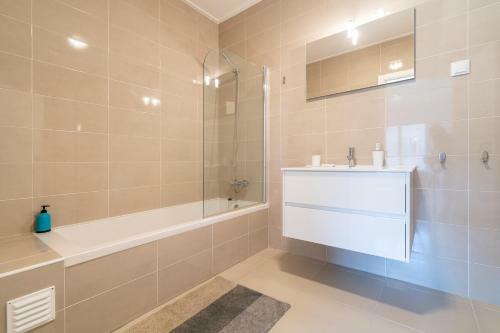 Apartamento Private Condominium, Pool, Tennis & Sea View By Silver Prop