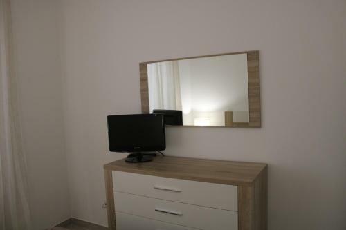 Sun & Wave Apartment II