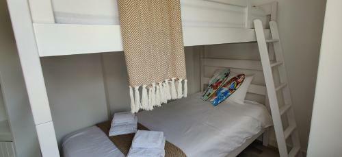 Nazar� Historic Beach House-1 Minute To The Beach