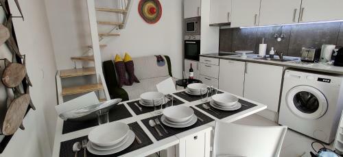 Nazar� Historic Beach House-1 Minute To The Beach