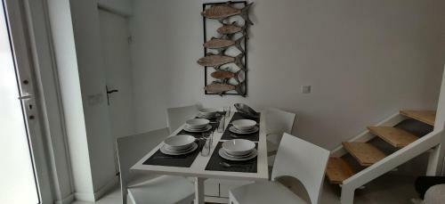 Nazar� Historic Beach House-1 Minute To The Beach
