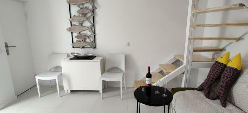 Nazar� Historic Beach House-1 Minute To The Beach