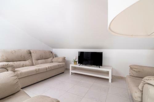 Apartamento Nazar� 2br Near Beach