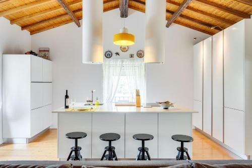 Hostal Home, By Julieta
