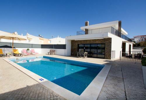 Villa Alto Da Colina - Vila Moderna E Espa�osa - Top Localiza��o