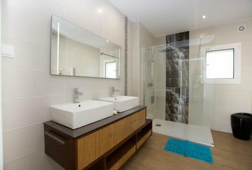 Villa Alto Da Colina - Vila Moderna E Espa�osa - Top Localiza��o