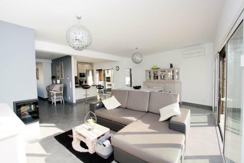 Villa Alto Da Colina - Vila Moderna E Espa�osa - Top Localiza��o