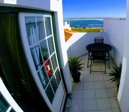 Hostal Peniche Surf Lodge 2