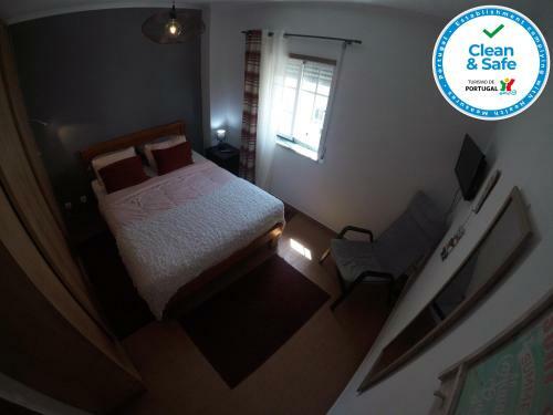 Hostal Peniche Surf Lodge 2