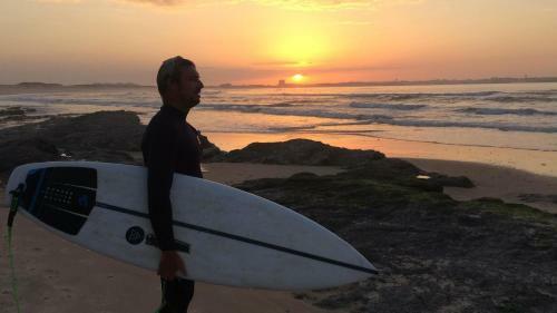 Hostal Peniche Surf Lodge 2