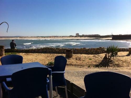 Hostal Peniche Surf Lodge 2