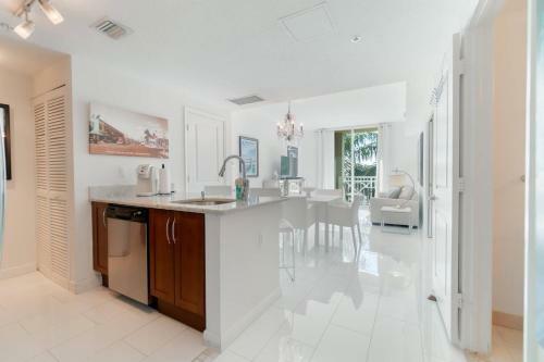 Casa Costa 309 South Studio