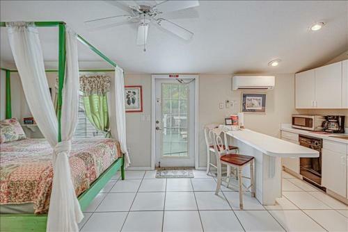 Anchor Inn - Unit 2 Apts
