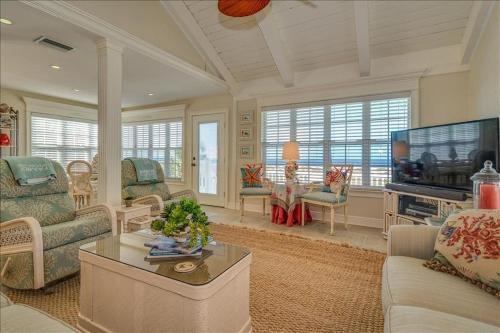 Woodwind Beach 10 Holiday Home