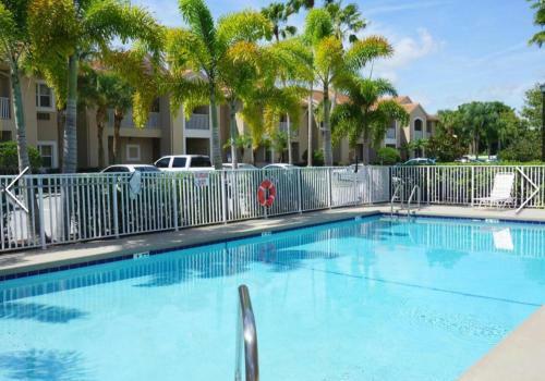 Apartamento Pga / Mets Modern Clean & Relaxing Apt A
