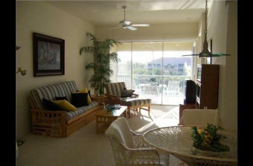 Lighthouse Bay Condos By Ipg