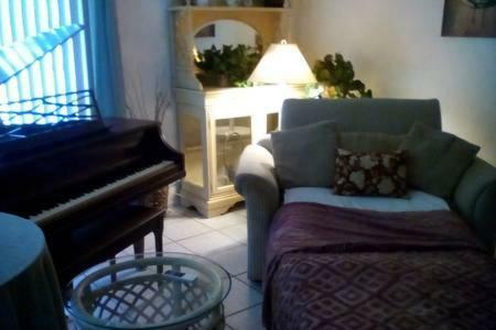 Bed & Breakfast Rainbow Rooming House