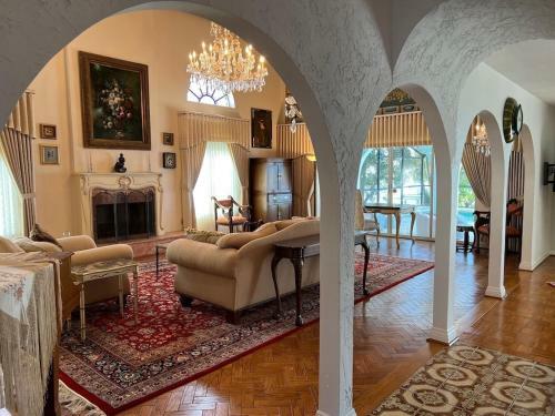 Villa Waterfront Paradise - Heated Pool, Amazing Sunsets!