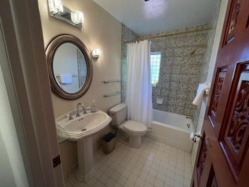 Villa Waterfront Paradise - Heated Pool, Amazing Sunsets!
