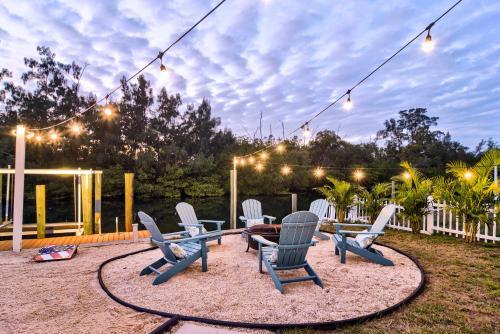 Waterfront Bradenton Home Private Pool And Fire Pit