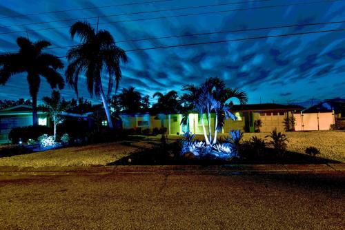 Waterfront Bradenton Home Private Pool And Fire Pit
