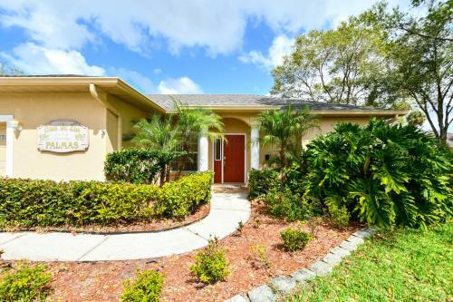 Private, Peaceful, Lakeside, Fully-fenced Yard