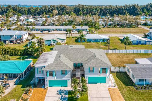 Manatee Manor