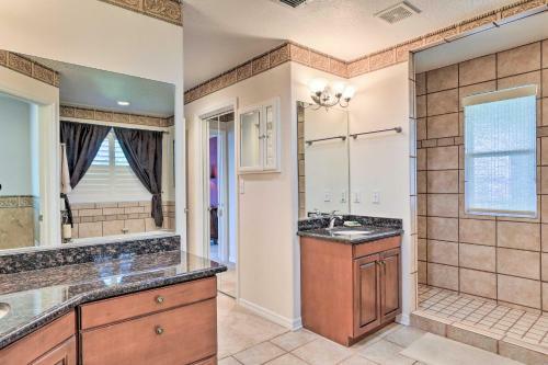 Lavish Clermont Home With Infinity Pool And Docks