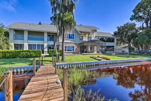 Lavish Clermont Home With Infinity Pool And Docks
