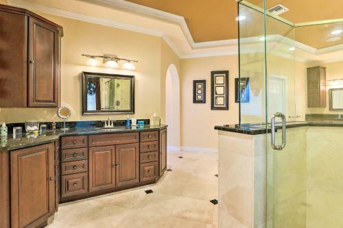 Lavish Clermont Home With Infinity Pool And Docks