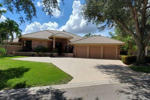 Luxury Villa In A Private Golf Club Community