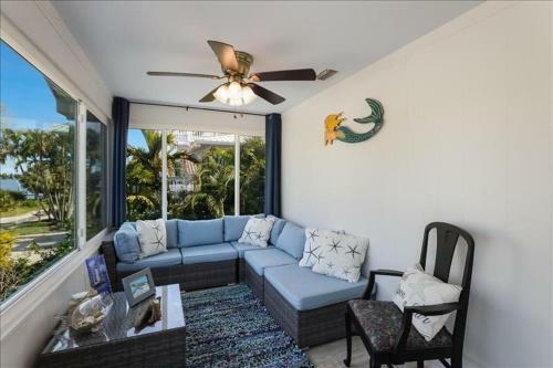 Mermaid Tale Home