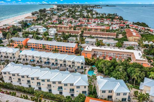 Beach & Bay Breeze 23