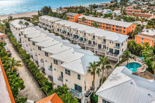 Beach & Bay Breeze 23
