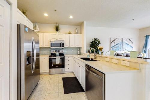 Beach & Bay Breeze 23
