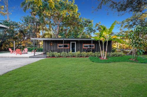 Hostal Oasis Container Home On 3 Acres