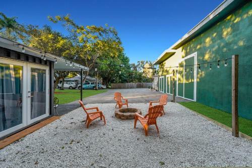 Hostal Oasis Container Home On 3 Acres