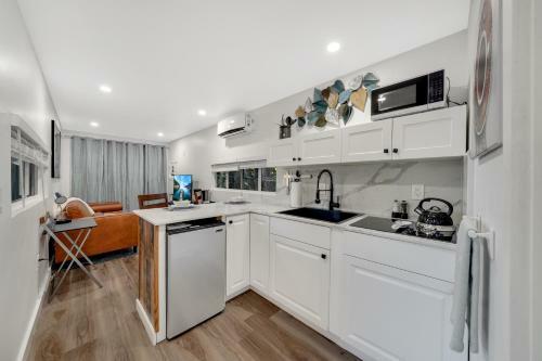Hostal Oasis Container Home On 3 Acres