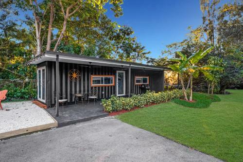Hostal Oasis Container Home On 3 Acres