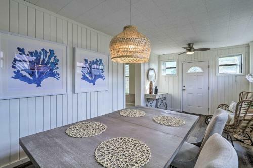 Modern Coastal Abode 2 Blocks To Cocoa Beach