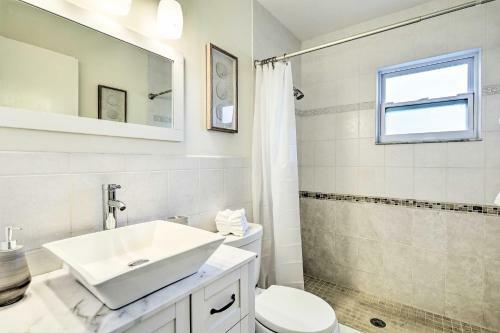 Modern Coastal Abode 2 Blocks To Cocoa Beach