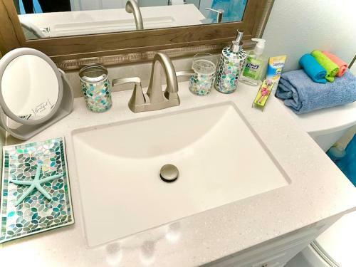 Sparkling 2bed 1bath Beach Home - Unit 214