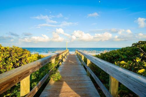 Sparkling 2bed 1bath Beach Home - Unit 214