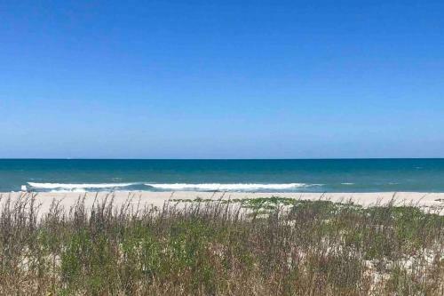 Sparkling 2bed 1bath Beach Home - Unit 214