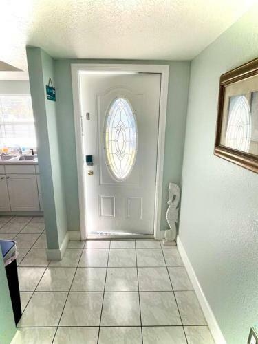 Sparkling 2bed 1bath Beach Home - Unit 214