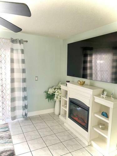 Sparkling 2bed 1bath Beach Home - Unit 214