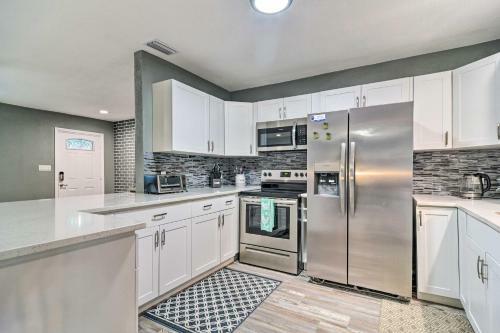 Lovely Clearwater Home With Screened Lanai!