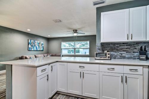 Lovely Clearwater Home With Screened Lanai!