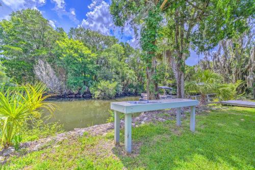 Waterfront Home With Kayaks Boat, Fish And Hike!