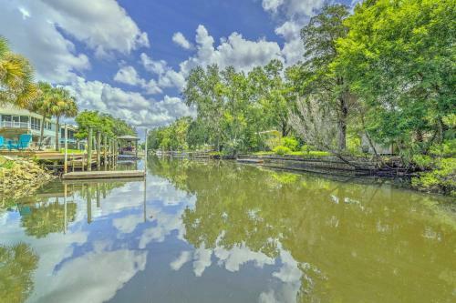 Waterfront Home With Kayaks Boat, Fish And Hike!